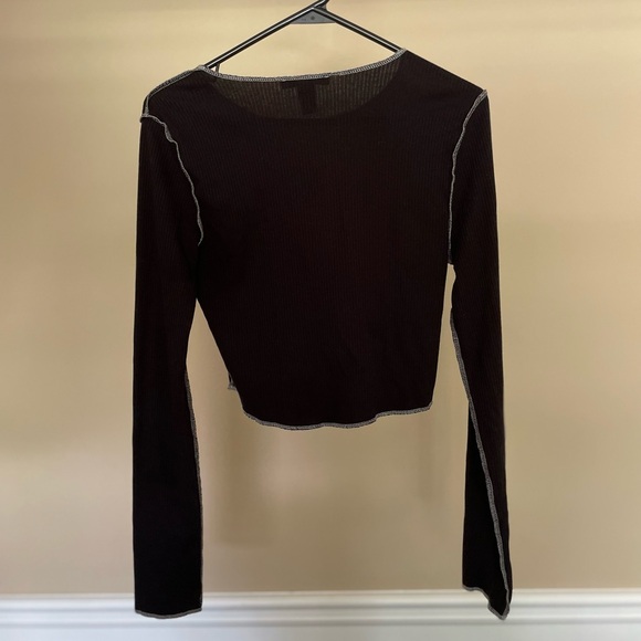 Yin Yang long sleeve crop top - Picture 2 of 3